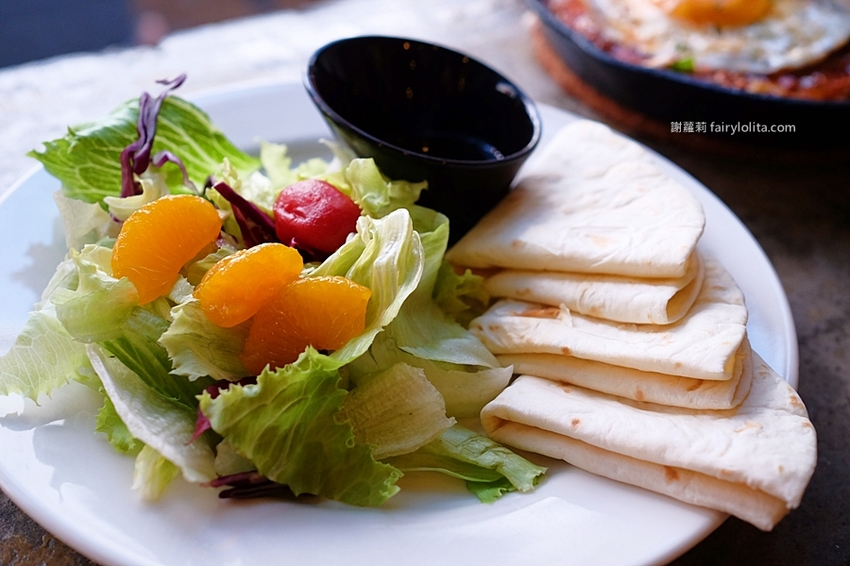 A.K.12 美式小館。大胃王一定要收藏！霸氣浮誇超狂大份量，超高CP值，營業時間人潮快擠爆！ @蹦啾♥謝蘿莉 La vie heureuse