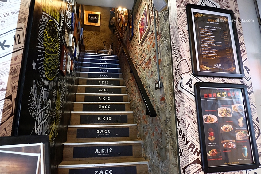 A.K.12 美式小館。大胃王一定要收藏！霸氣浮誇超狂大份量，超高CP值，營業時間人潮快擠爆！ @蹦啾♥謝蘿莉 La vie heureuse