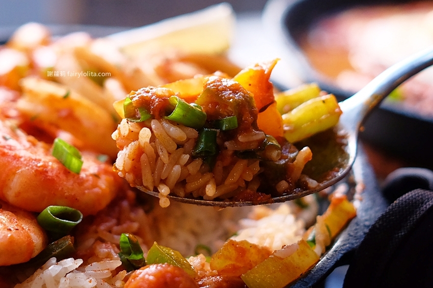 A.K.12 美式小館。大胃王一定要收藏！霸氣浮誇超狂大份量，超高CP值，營業時間人潮快擠爆！ @蹦啾♥謝蘿莉 La vie heureuse