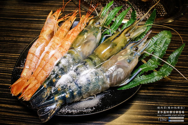 燒肉眾精緻炭火燒肉(雙和板南店) | 新北市/中和區 《新北中和連鎖吃到飽燒肉店推薦,吃到飽海陸食材完全制霸》