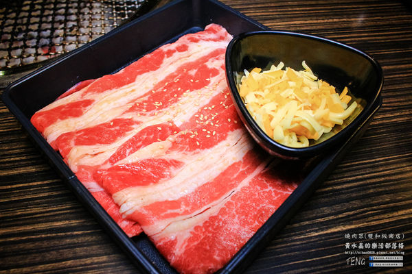 燒肉眾精緻炭火燒肉(雙和板南店) | 新北市/中和區 《新北中和連鎖吃到飽燒肉店推薦,吃到飽海陸食材完全制霸》