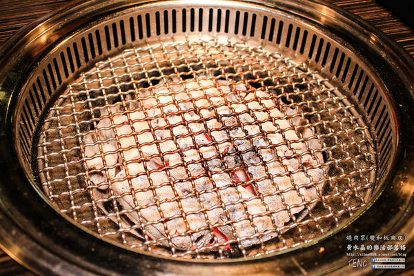 燒肉眾精緻炭火燒肉(雙和板南店) | 新北市/中和區 《新北中和連鎖吃到飽燒肉店推薦,吃到飽海陸食材完全制霸》