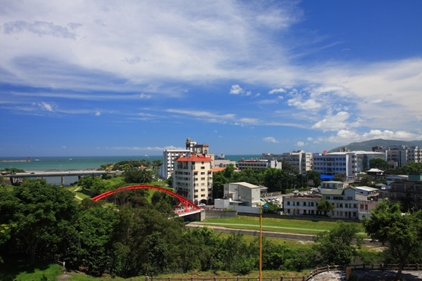 藍天+白雲+大海=花蓮