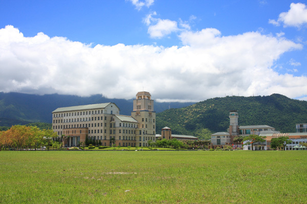 藍天+白雲+大海=花蓮