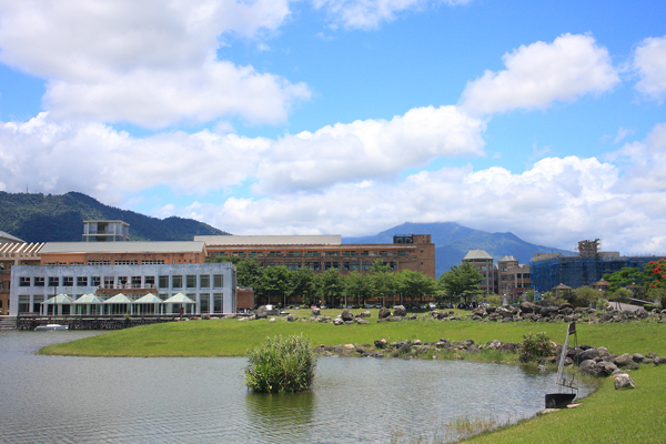 藍天+白雲+大海=花蓮