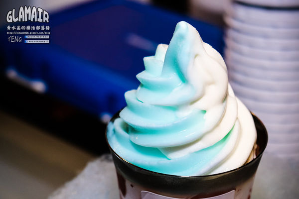 GLAM AIR(新光三越A11館B1)|《台北市信義區超人氣韓國冰、飲品二訪推薦；韓國來的超卡哇依星空飲品/漸層飲品/雲朵冰淇淋。》