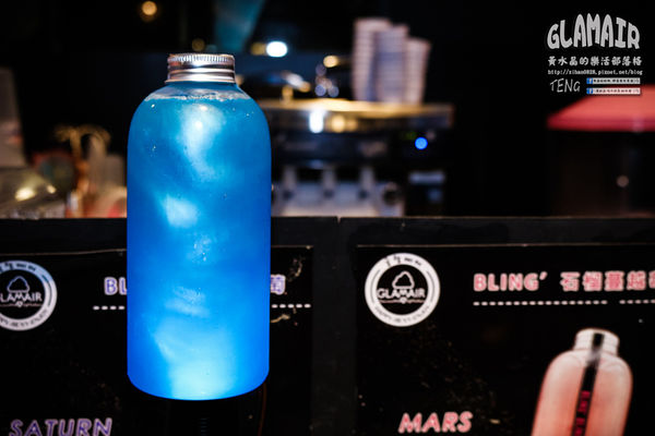 GLAM AIR(新光三越A11館B1)|《台北市信義區超人氣韓國冰、飲品二訪推薦；韓國來的超卡哇依星空飲品/漸層飲品/雲朵冰淇淋。》