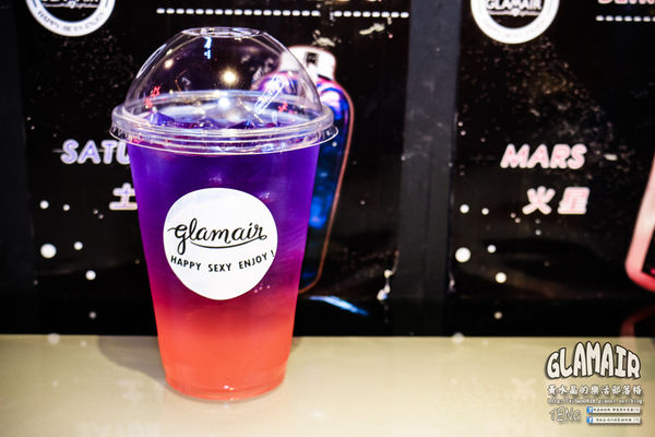 GLAM AIR(新光三越A11館B1)|《台北市信義區超人氣韓國冰、飲品二訪推薦；韓國來的超卡哇依星空飲品/漸層飲品/雲朵冰淇淋。》