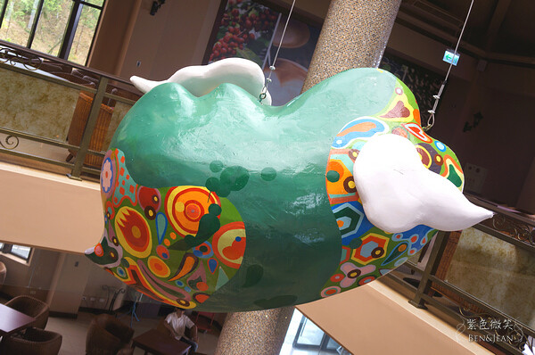 宜蘭縣頭城鎮金車伯朗咖啡城堡一館二館》頭城伯朗咖啡館,望烏石港龜山島.喝咖啡,城堡荷蘭風車超好拍