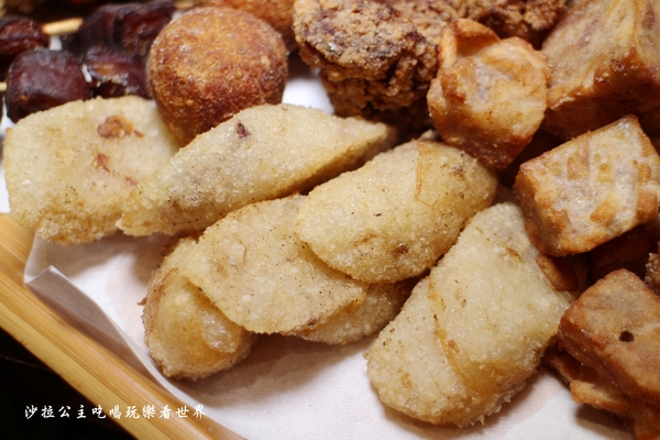 炸去啃(新北三重店):三重好吃炸雞/雞排/高雄人氣名店北上展店『炸去啃 職人炸物-三重店』在炸物店裡吃丼飯/烏龍麵/可外送/電話預訂取餐