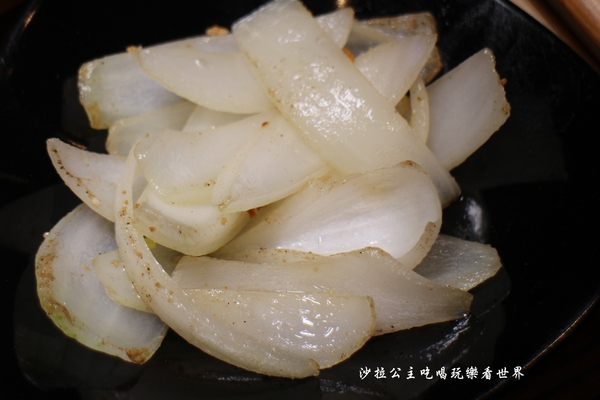 炸去啃(新北三重店):三重好吃炸雞/雞排/高雄人氣名店北上展店『炸去啃 職人炸物-三重店』在炸物店裡吃丼飯/烏龍麵/可外送/電話預訂取餐