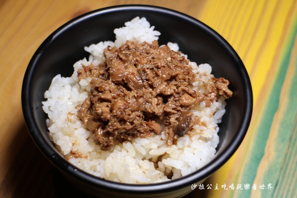 炸去啃(新北三重店):三重好吃炸雞/雞排/高雄人氣名店北上展店『炸去啃 職人炸物-三重店』在炸物店裡吃丼飯/烏龍麵/可外送/電話預訂取餐