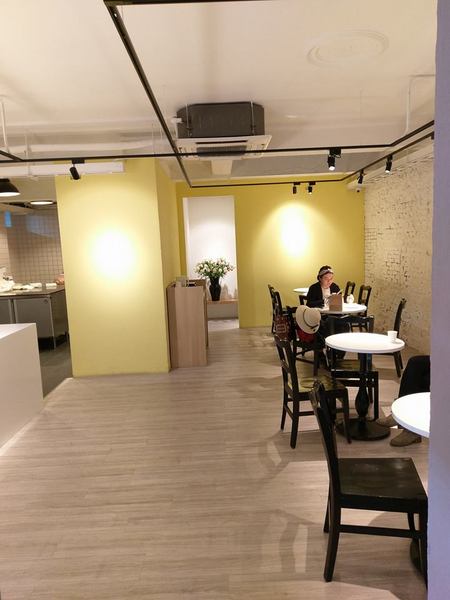 ChuChu Pâtisserie 法式甜點：ChuChu Pâtisserie 法式甜點-台南東區法式甜點  店內用餐空間超適合姐妹用餐  選擇多樣  但是不嗜甜的人要挑款