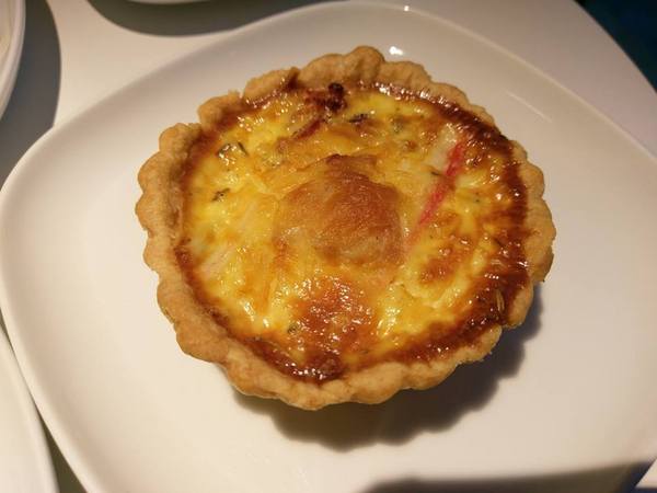 ChuChu Pâtisserie 法式甜點：ChuChu Pâtisserie 法式甜點-台南東區法式甜點  店內用餐空間超適合姐妹用餐  選擇多樣  但是不嗜甜的人要挑款