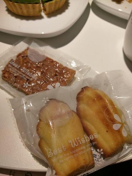 ChuChu Pâtisserie 法式甜點：ChuChu Pâtisserie 法式甜點-台南東區法式甜點  店內用餐空間超適合姐妹用餐  選擇多樣  但是不嗜甜的人要挑款