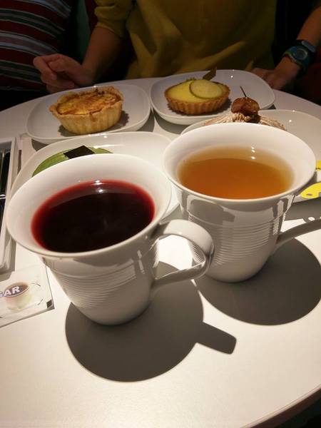 ChuChu Pâtisserie 法式甜點：ChuChu Pâtisserie 法式甜點-台南東區法式甜點  店內用餐空間超適合姐妹用餐  選擇多樣  但是不嗜甜的人要挑款