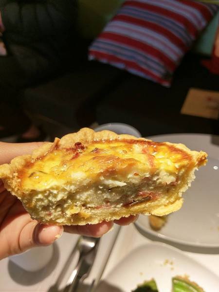 ChuChu Pâtisserie 法式甜點：ChuChu Pâtisserie 法式甜點-台南東區法式甜點  店內用餐空間超適合姐妹用餐  選擇多樣  但是不嗜甜的人要挑款