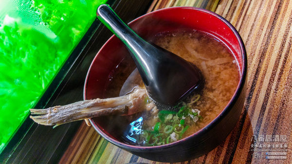 八番居酒屋【桃園美食】|桃園市桃園區巷弄深夜居酒屋；日本人也喜歡來的深夜食堂；水晶造訪多次的口袋私房名單。