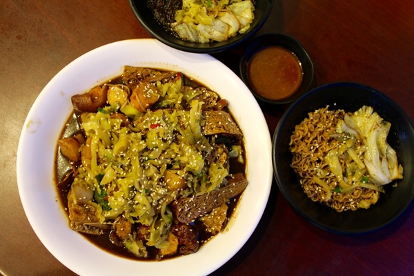 肉皮張滷味(台南忠義店)：[台南]宵夜好夥伴 嘉義老店魯味 代代相傳的好味道 肉皮張魯味