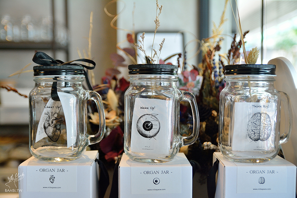 MILX 奶茶-眼球心臟圖案玻璃杯與鮮乳坊小農奶-台北捷運行天宮站 TAI_2291