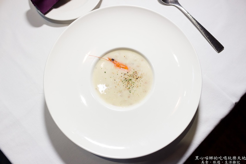 高雄苓雅︱覓奇頂級料理餐廳　香軟入味台塑牛排、厚脆多汁戰斧豬排；是浪漫高雅餐廳，亦是藝術文化展廊！