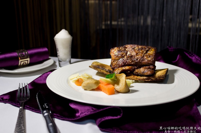 高雄苓雅︱覓奇頂級料理餐廳　香軟入味台塑牛排、厚脆多汁戰斧豬排；是浪漫高雅餐廳，亦是藝術文化展廊！