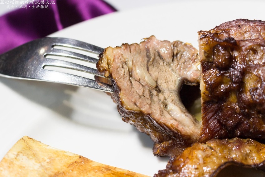 高雄苓雅︱覓奇頂級料理餐廳　香軟入味台塑牛排、厚脆多汁戰斧豬排；是浪漫高雅餐廳，亦是藝術文化展廊！