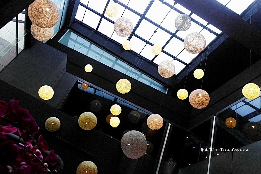 [高雄信義國小站]巷弄內的大份量戰斧豬排+嫩口台塑牛排~覓奇頂級料理Michelin House(苓雅區)!