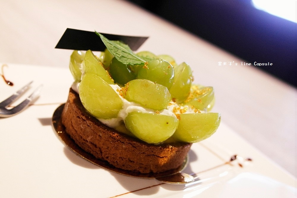 [高雄信義國小站]巷弄內的大份量戰斧豬排+嫩口台塑牛排~覓奇頂級料理Michelin House(苓雅區)!