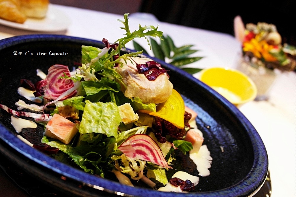 [高雄信義國小站]巷弄內的大份量戰斧豬排+嫩口台塑牛排~覓奇頂級料理Michelin House(苓雅區)!