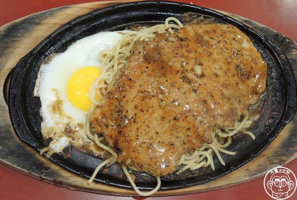 佳樂牛排館：呷飽祙【宜蘭五結･佳樂牛排】老字號牛排館