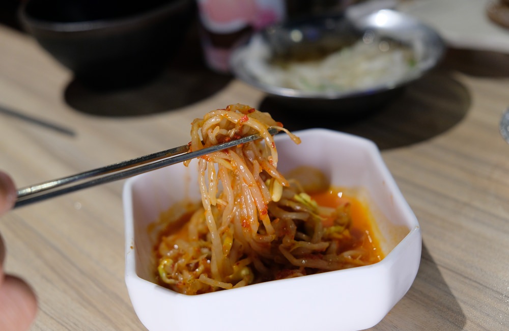 [台南]東區 大口吃肉配韓國燒酒 豬舞花韓國燒肉專賣店 歐巴烤肉給你吃~