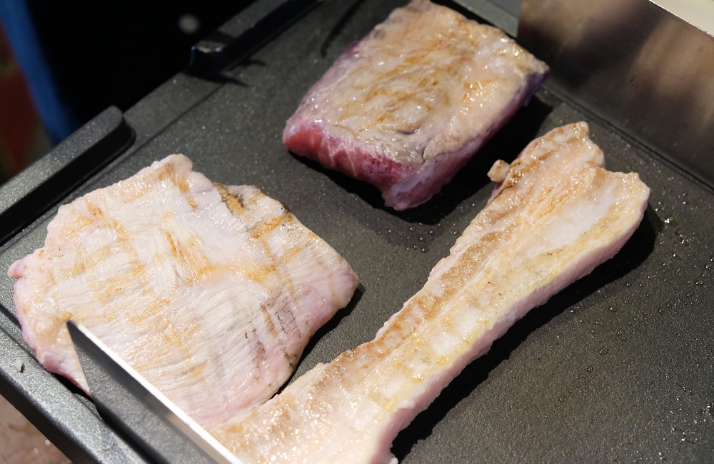 [台南]東區 大口吃肉配韓國燒酒 豬舞花韓國燒肉專賣店 歐巴烤肉給你吃~