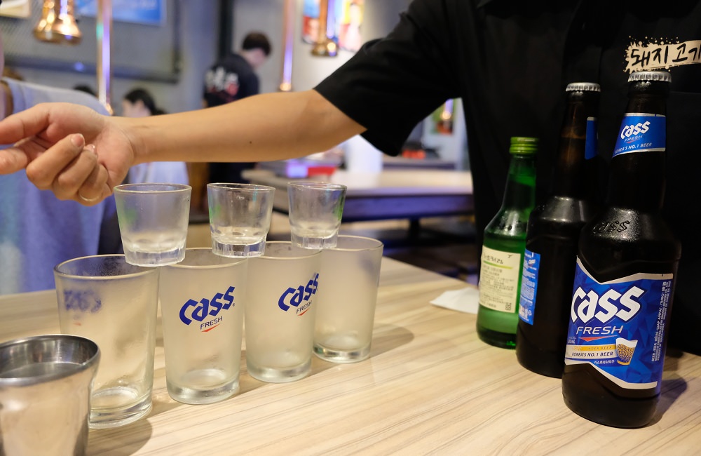 [台南]東區 大口吃肉配韓國燒酒 豬舞花韓國燒肉專賣店 歐巴烤肉給你吃~