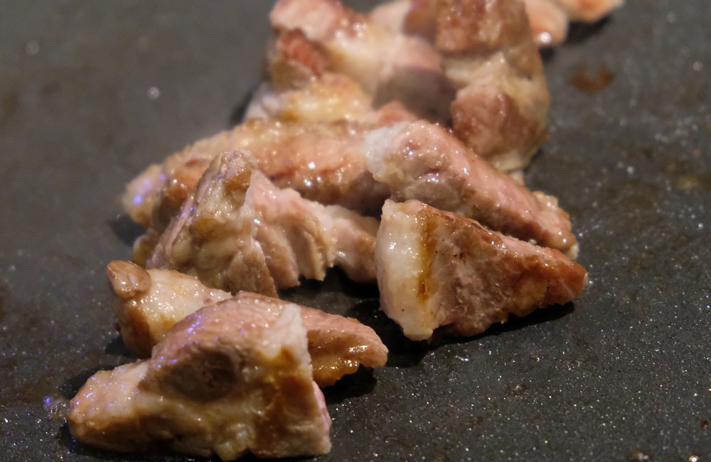 [台南]東區 大口吃肉配韓國燒酒 豬舞花韓國燒肉專賣店 歐巴烤肉給你吃~