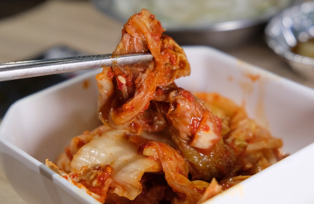 [台南]東區 大口吃肉配韓國燒酒 豬舞花韓國燒肉專賣店 歐巴烤肉給你吃~