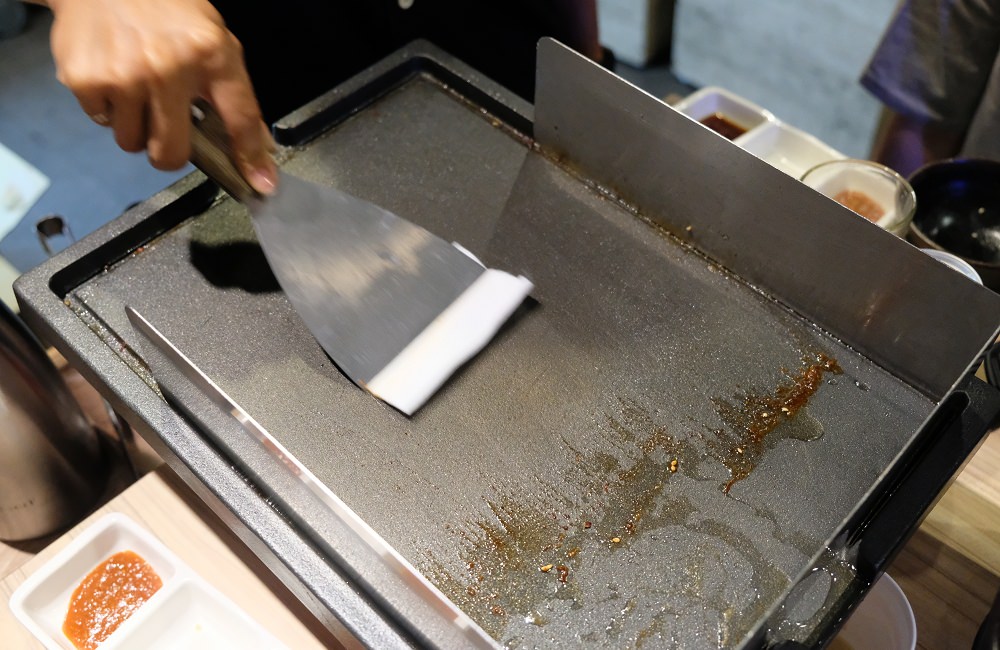 [台南]東區 大口吃肉配韓國燒酒 豬舞花韓國燒肉專賣店 歐巴烤肉給你吃~