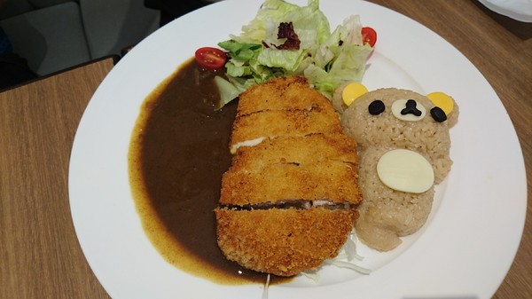 Rilakkuma Café 拉拉熊咖啡廳(台中店)：台中新光三越~Rilakkuma Cafe 拉拉熊咖啡廳~古錐的拉拉熊餐點捨不得吃下肚啦~超萌主題餐廳~