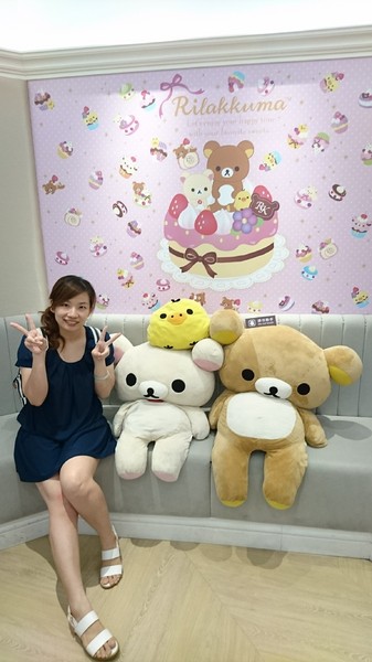 Rilakkuma Café 拉拉熊咖啡廳(台中店)：台中新光三越~Rilakkuma Cafe 拉拉熊咖啡廳~古錐的拉拉熊餐點捨不得吃下肚啦~超萌主題餐廳~