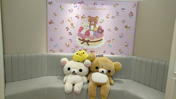 Rilakkuma Café 拉拉熊咖啡廳(台中店)：台中新光三越~Rilakkuma Cafe 拉拉熊咖啡廳~古錐的拉拉熊餐點捨不得吃下肚啦~超萌主題餐廳~