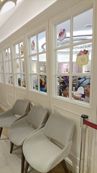 Rilakkuma Café 拉拉熊咖啡廳(台中店)：台中新光三越~Rilakkuma Cafe 拉拉熊咖啡廳~古錐的拉拉熊餐點捨不得吃下肚啦~超萌主題餐廳~