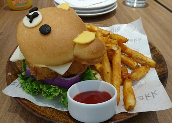 Rilakkuma Café 拉拉熊咖啡廳(台中店)：台中新光三越~Rilakkuma Cafe 拉拉熊咖啡廳~古錐的拉拉熊餐點捨不得吃下肚啦~超萌主題餐廳~