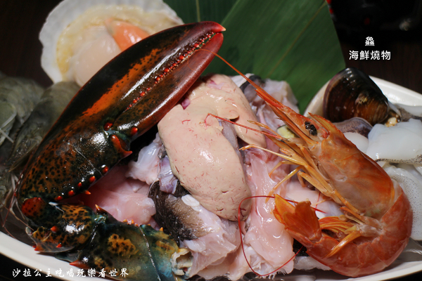 鱻海鮮燒物：蘆洲燒烤『鱻海鮮燒物』鮟鱇魚海鮮火鍋/流膏的大閘蟹非吃不可/捷運徐匯中學站