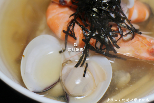 鱻海鮮燒物：蘆洲燒烤『鱻海鮮燒物』鮟鱇魚海鮮火鍋/流膏的大閘蟹非吃不可/捷運徐匯中學站