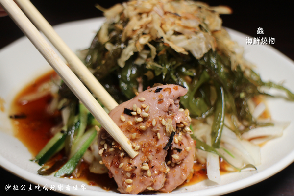 鱻海鮮燒物：蘆洲燒烤『鱻海鮮燒物』鮟鱇魚海鮮火鍋/流膏的大閘蟹非吃不可/捷運徐匯中學站