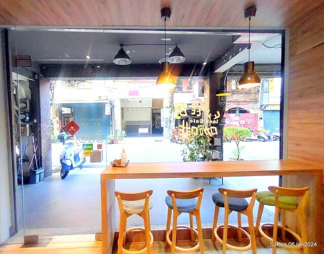 (新竹東區關帝君廟附近美食)「鹿可咖啡」(Look cafe shop), Hsinchu, Jan 6, 2024, SJKen