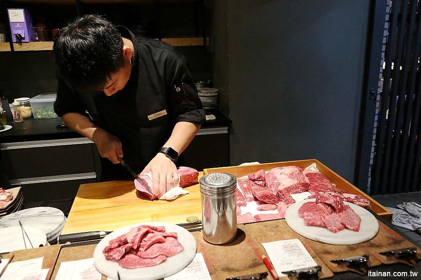 嘉義觀止飯店.燒肉觀止~優質住宿與最強燒肉的絕佳組合!期間限定『觀止‧品藏牛』一泊三食好划算 - 台南好Food遊