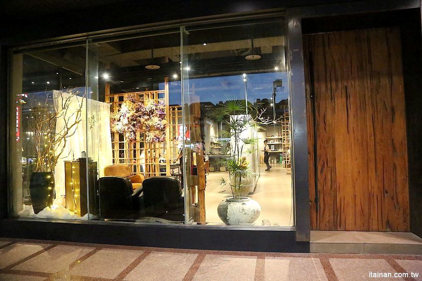 嘉義觀止飯店.燒肉觀止~優質住宿與最強燒肉的絕佳組合!期間限定『觀止‧品藏牛』一泊三食好划算 - 台南好Food遊