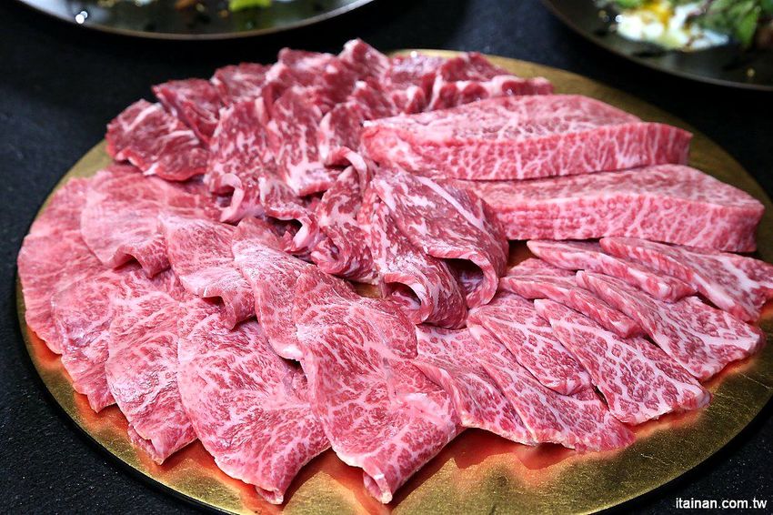 嘉義觀止飯店.燒肉觀止~優質住宿與最強燒肉的絕佳組合!期間限定『觀止‧品藏牛』一泊三食好划算 - 台南好Food遊