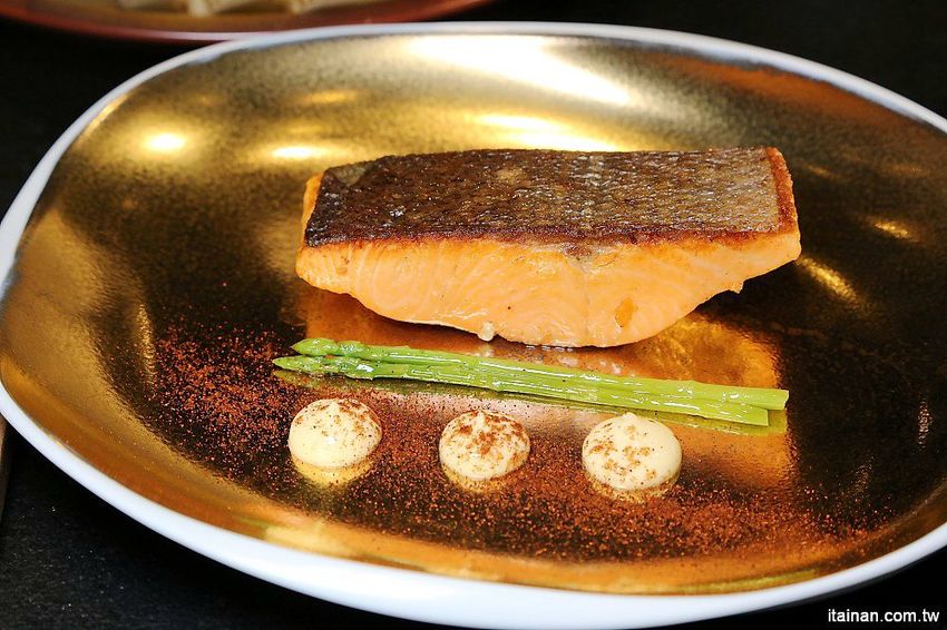 嘉義觀止飯店.燒肉觀止~優質住宿與最強燒肉的絕佳組合!期間限定『觀止‧品藏牛』一泊三食好划算 - 台南好Food遊